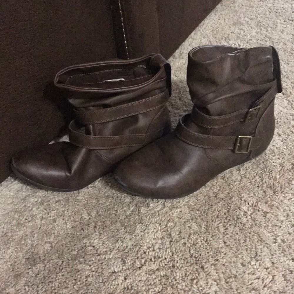 Joe boxer ankle boots